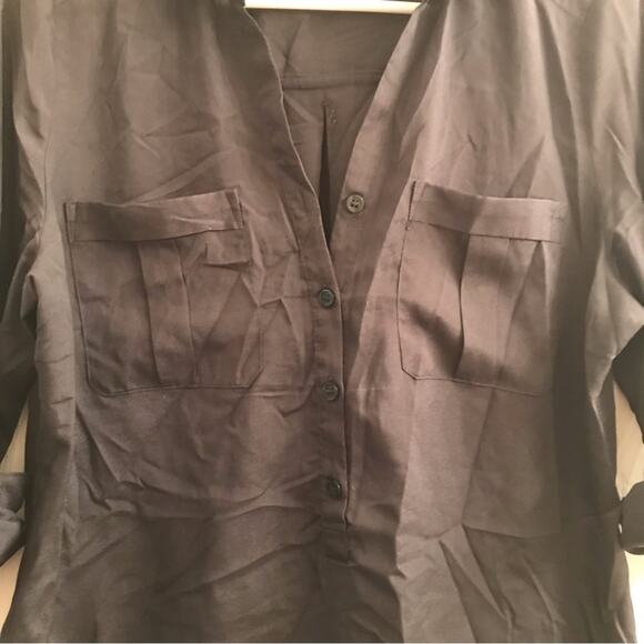 a.n.a Charcoal Gray 1/2 Button Down Shirt Size Petite Medium - Picture 3 of 6